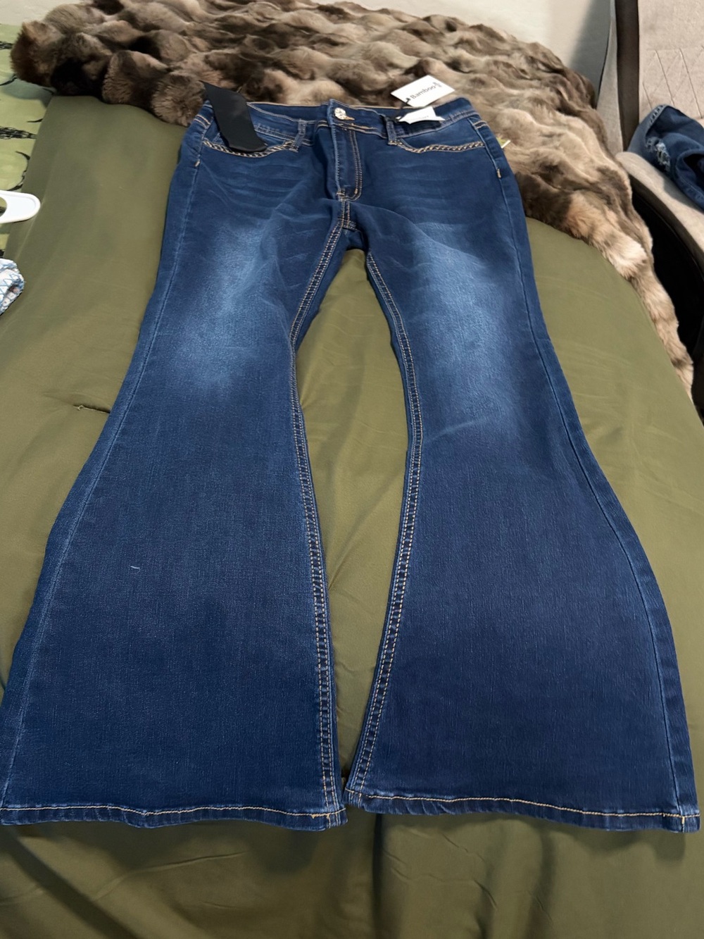 BAMBOO Women's Dark Blue High-Rise flare jeans